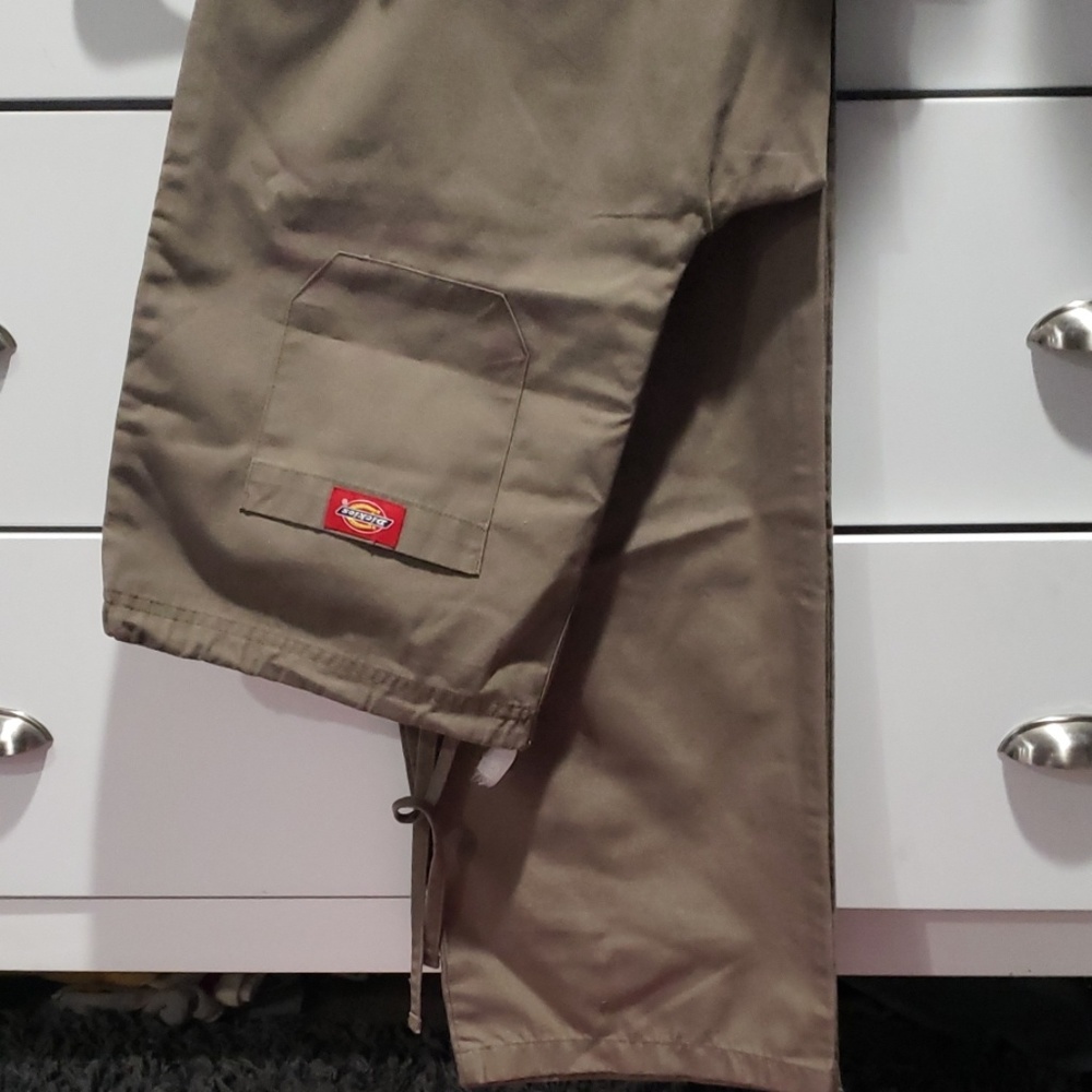 Dickies scub pants sold